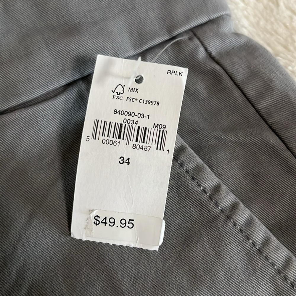Gap 10” Short NWT - Picture 4 of 5
